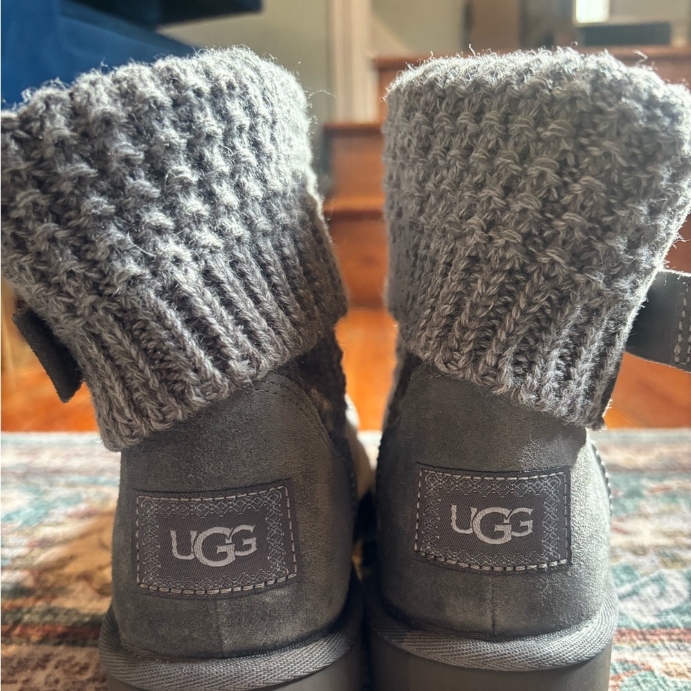 Brand new!! Beautiful gray color UGG. Women size 8.